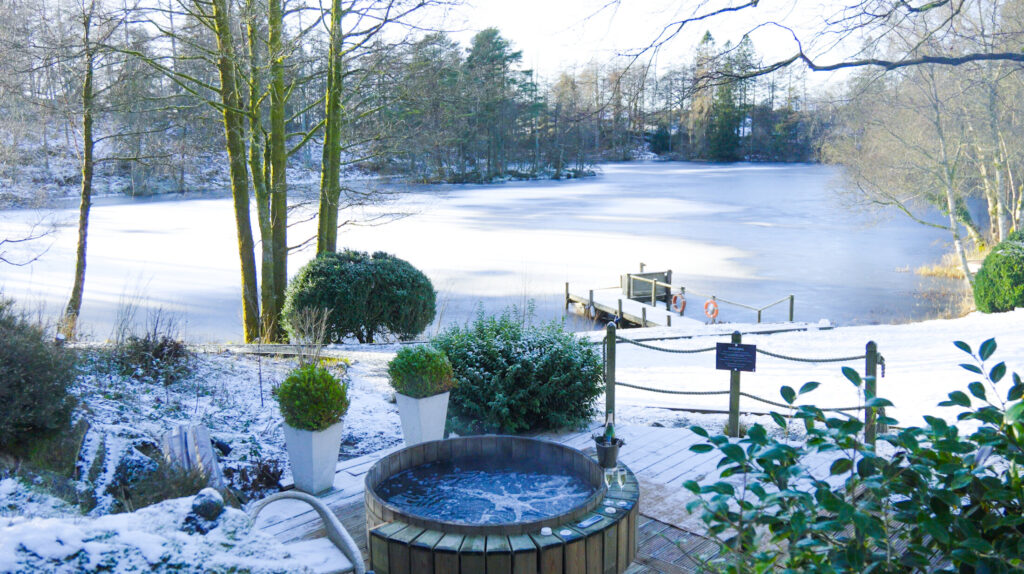 Hot Tub Winter Lake House